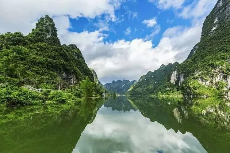 诗和远方的情怀传递传统文化足音——2023网络视听精品节目（三）
